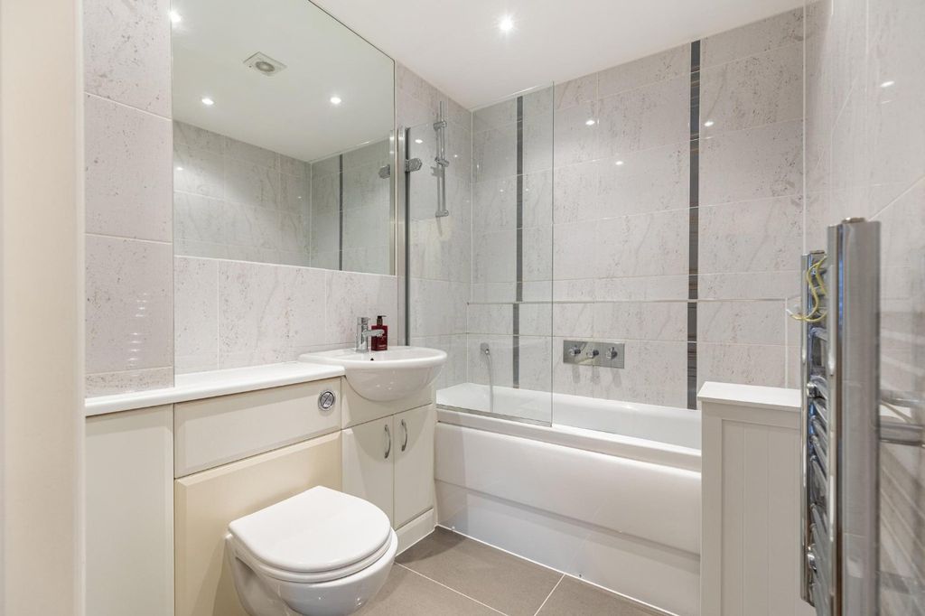 Additional image 7 of 2 bed flat for saleKemerton Road, Beckenham BR3