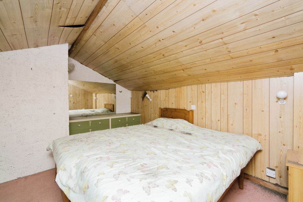 Additional image 11 of 2 bed flat for saleWarren Drive, Deganwy, Conwy LL31