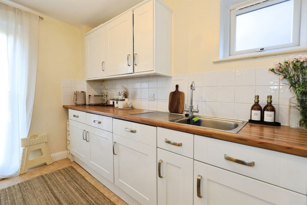 Additional image 8 of 2 bed flat for salePark Lane, Kidderminster DY11