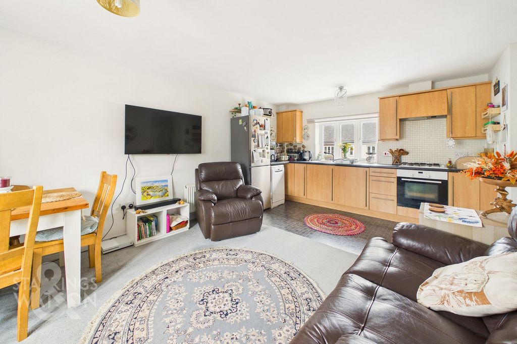 Additional image 8 of 2 bed flat for saleWashington Drive, Watton, Thetford IP25