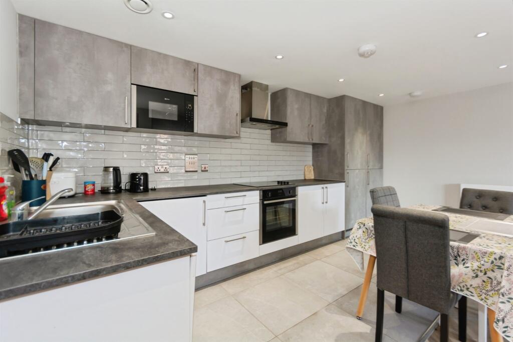 Additional image 7 of Stratford Road, Shirley, SOLIHULL