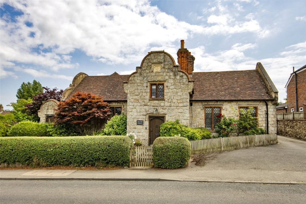 6 bed detached house for saleThe Street, Great Chart, Ashford, Kent TN23