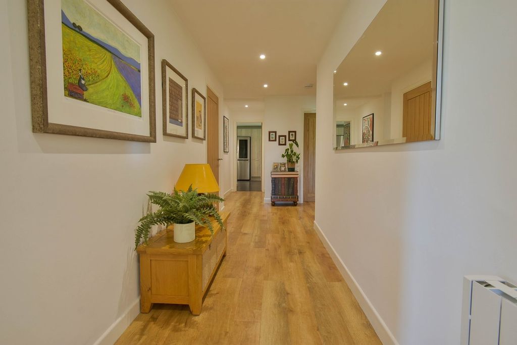 Additional image 11 of 3 bed flat for saleWest Parade, Bexhill-On-Sea TN39