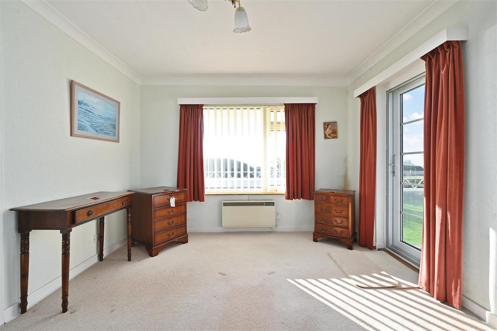 Additional image 5 of 2 bed flat for saleWest Parade, Bexhill-On-Sea TN39