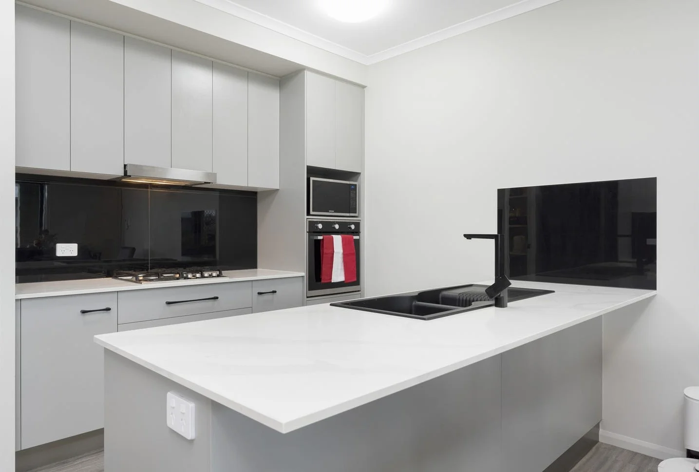 Additional image 3 of 7 Henderson Street, Mount Low QLD 4818
