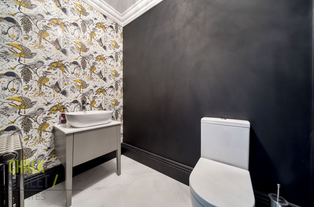Additional image 18 of 5 bed detached house for saleWoodlands Avenue, Emerson Park RM11