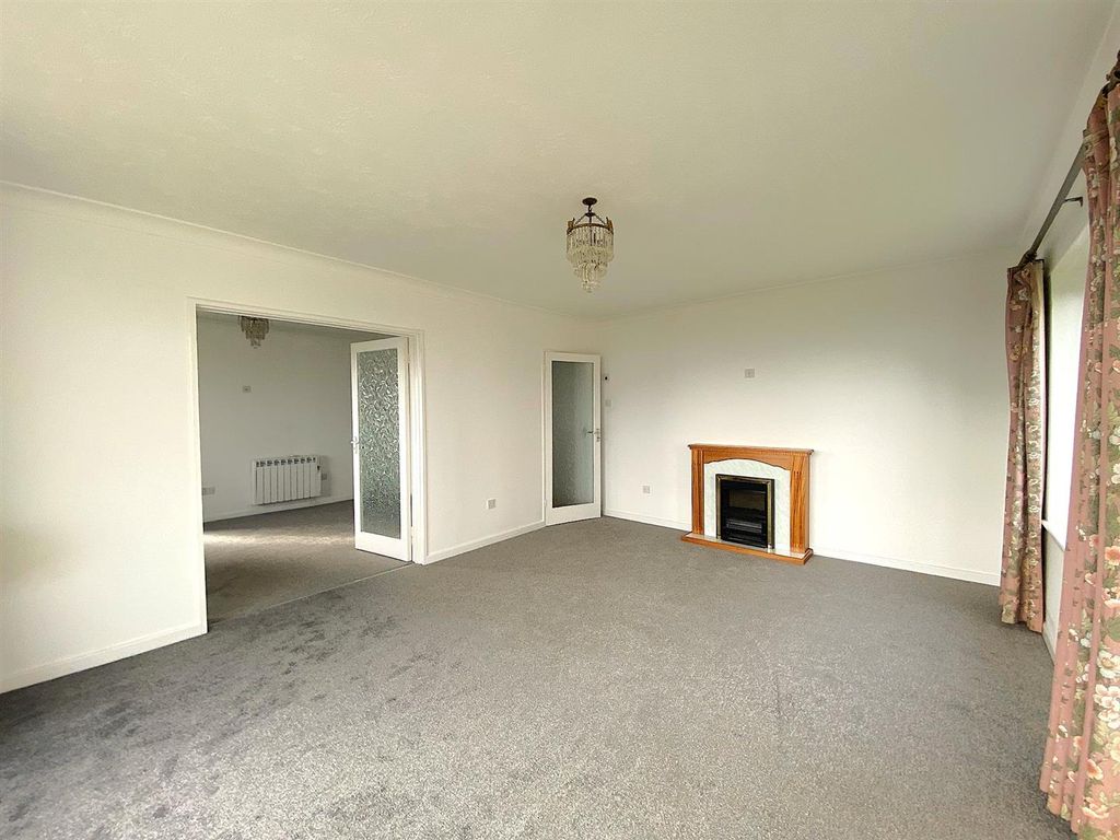 Additional image 5 of 2 bed flat for saleWest Parade, Bexhill-On-Sea TN39