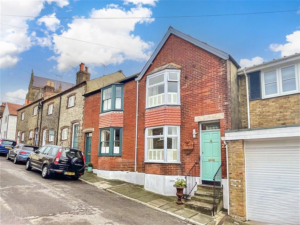 2 bed terraced house for saleKing Street, Arundel, West Sussex BN18