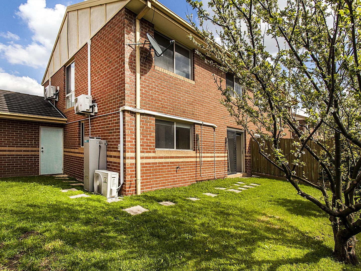 Additional image 10 of 8/36-40 Hennessy Way, Dandenong North VIC 3175