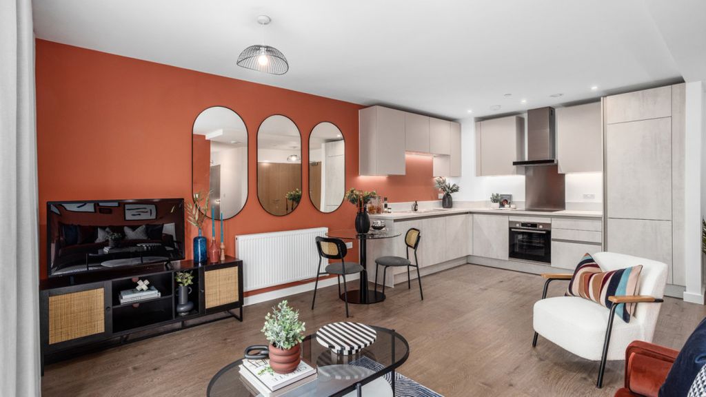 Additional image 4 of 2 bed flat for saleFlagstaff Road, Reading RG2
