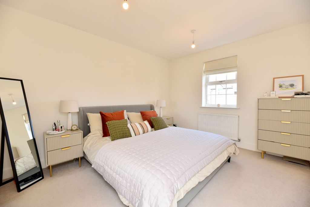 Additional image 15 of 4 bed semi-detached house for saleWharf Mews, Biggleswade SG18