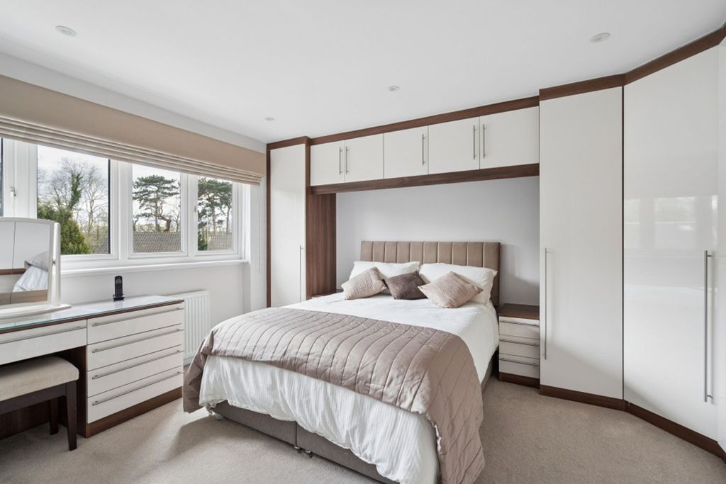 Additional image 9 of 4 bed link detached house for saleLower Tail, Carpenders Park, Watford WD19