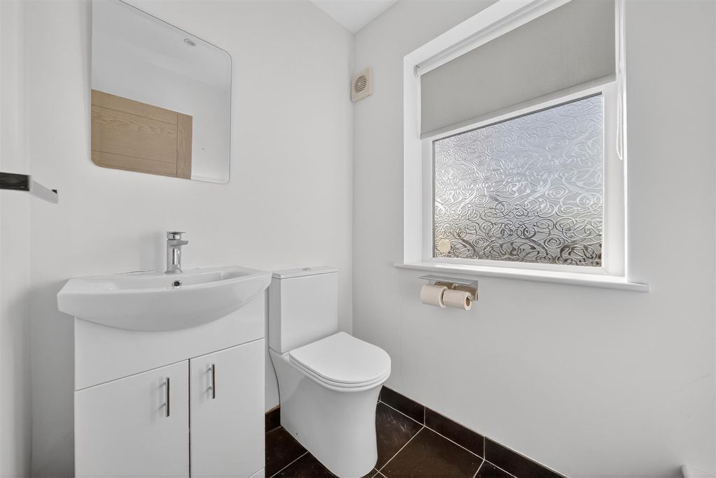 Additional image 9 of 4 bed detached house for saleLynwood Mount, Wortley, Leeds LS12