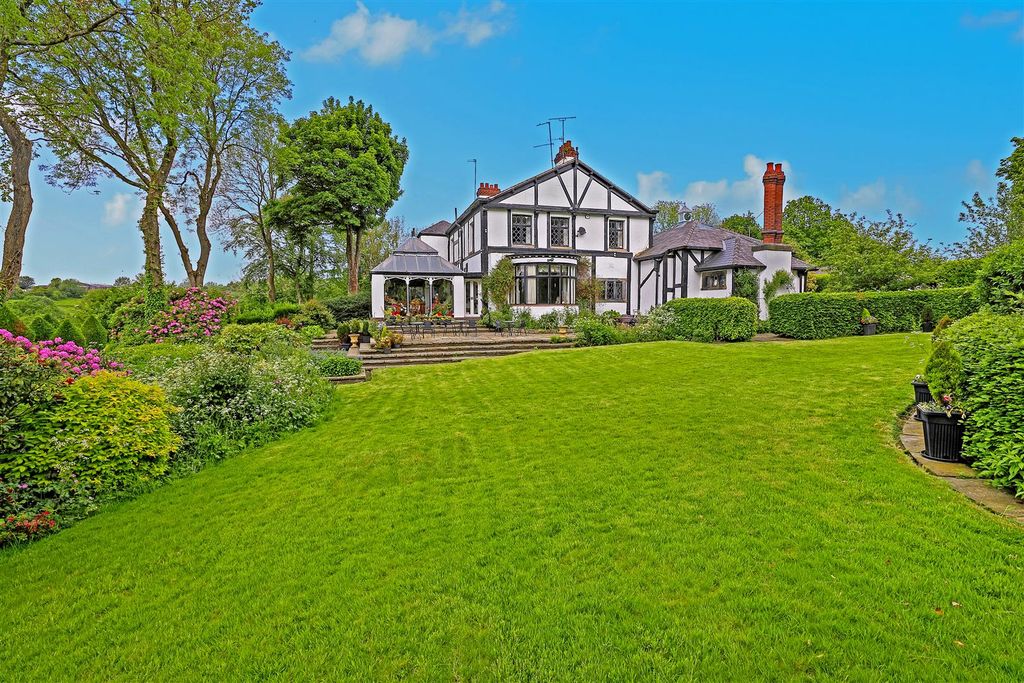 Additional image 62 of 4 bed country house for saleWesterhill House, Westerhill, Ashton-Under-Lyne OL7