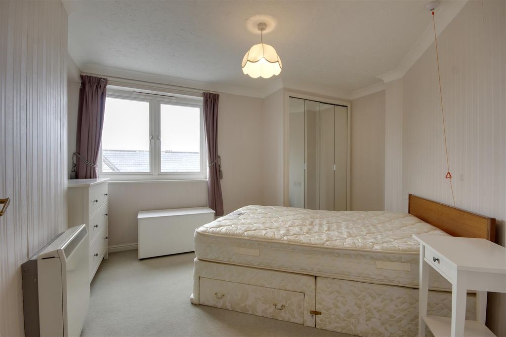 Additional image 6 of 2 bed flat for saleHudson Court, Hessle HU13