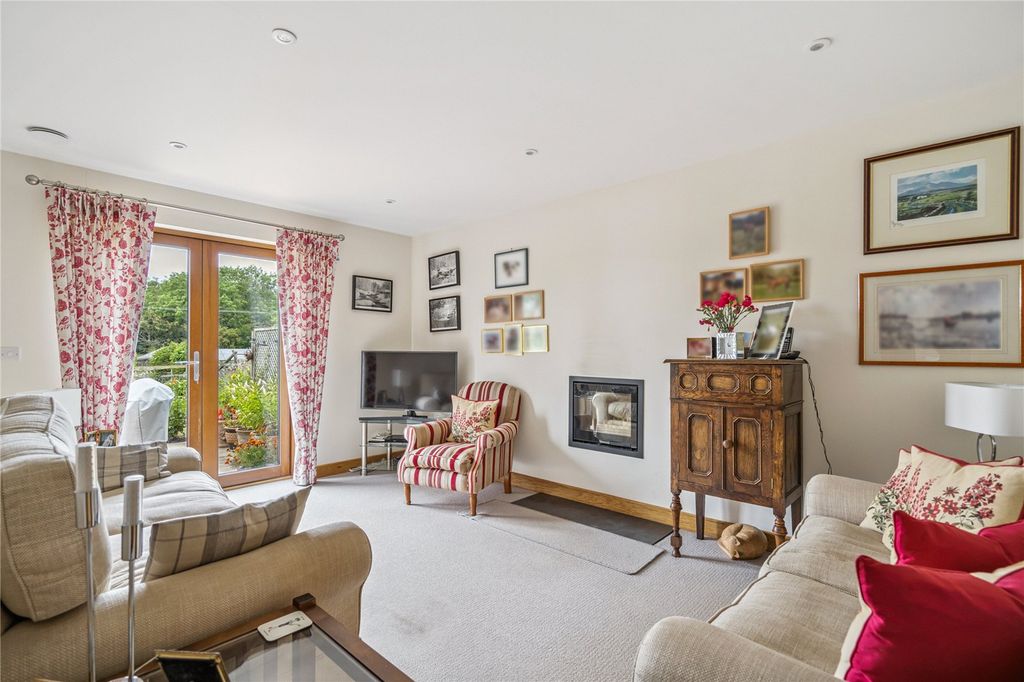 Additional image 6 of 4 bed detached house for saleRossway, Berkhamsted, Hertfordshire HP4