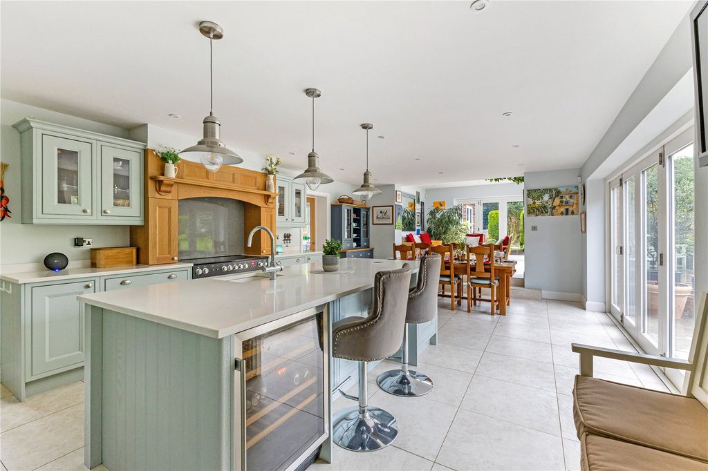 Additional image 9 of 4 bed detached house for saleBullbeggars Lane, Potten End, Berkhamsted, Hertfordshire HP4