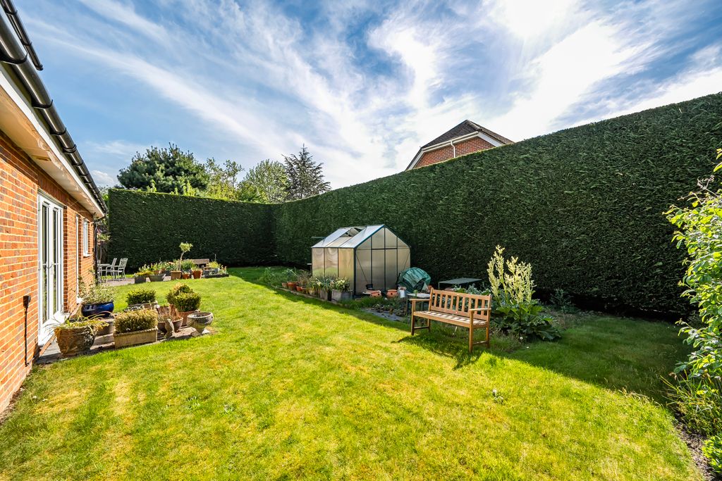 Additional image 39 of 4 bed detached house for saleNorthcourt Avenue, Reading RG2