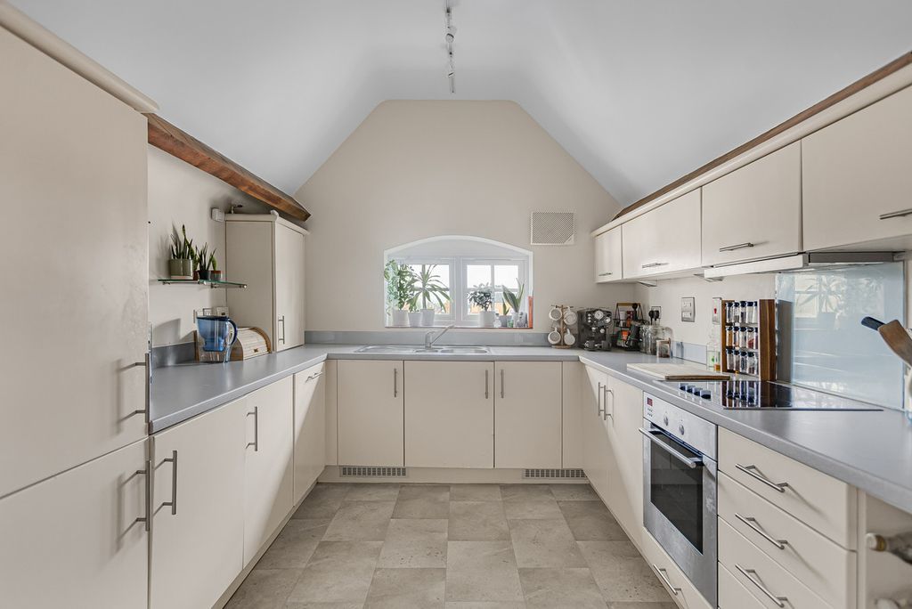 Additional image 6 of 2 bed flat for saleGeorge Morland House, Abingdon OX14