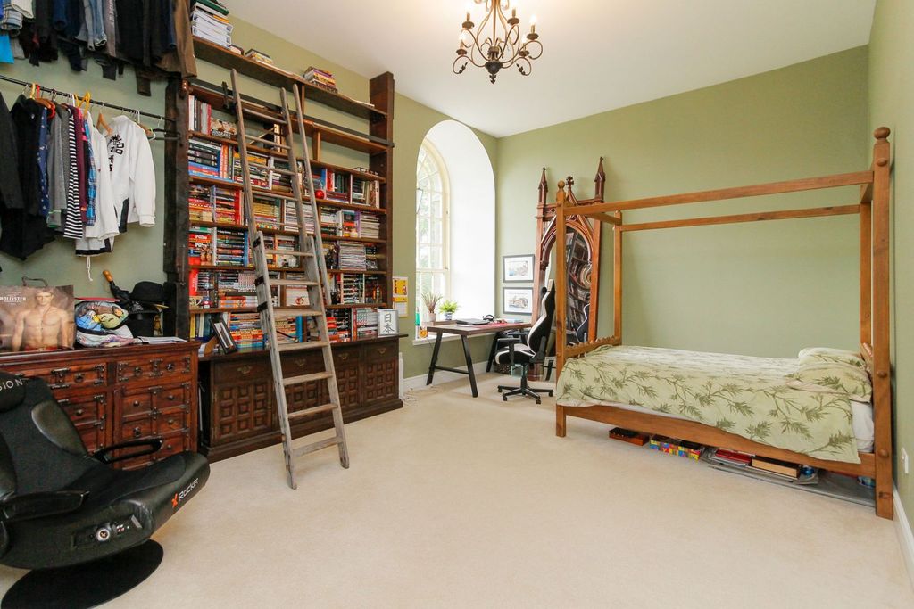 Additional image 16 of 5 bed property for saleChurch Street, Banff AB45