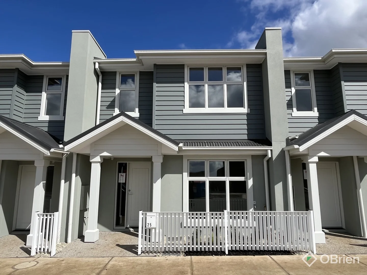 25 Broadway Street, Berwick VIC 3806
