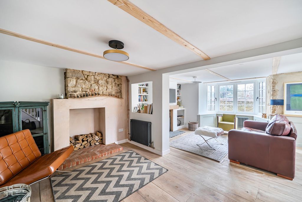 3 bed detached house for saleChurch Street, Beaminster DT8