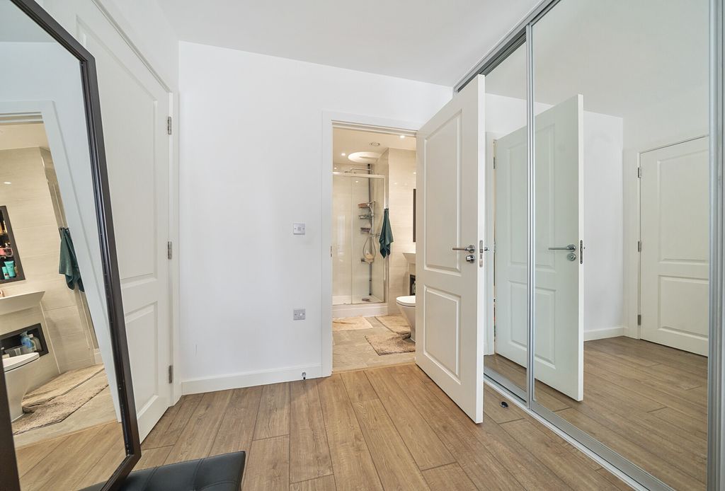 Additional image 9 of 2 bed flat for saleRegal Walk, Bexleyheath DA6