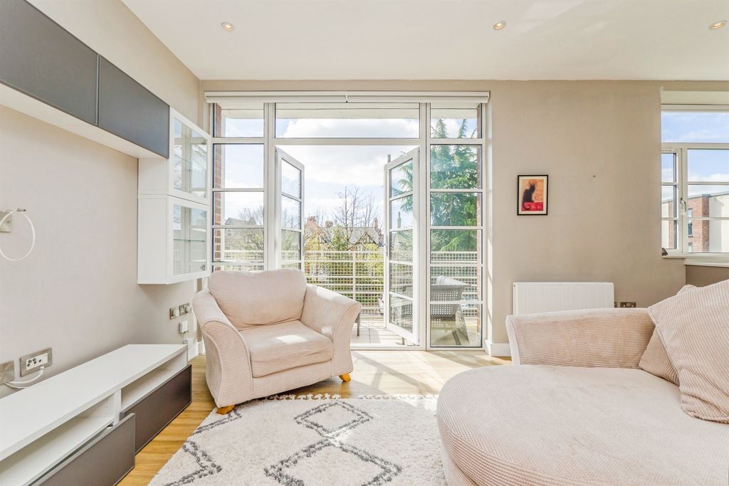 Additional image 2 of 1 bed flat for saleRomilly Crescent, Cardiff CF11