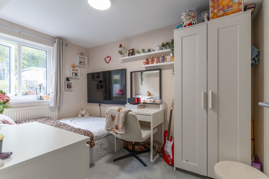 Additional image 18 of 4 bed semi-detached house for saleGraig Park Hill, Newport NP20