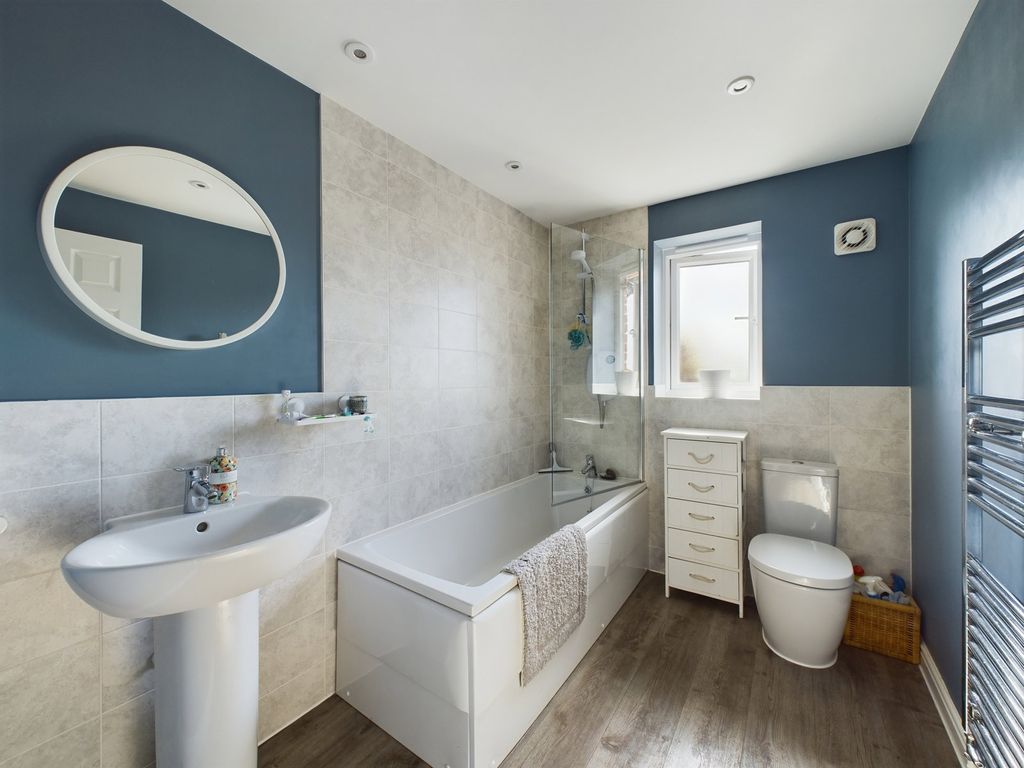 Additional image 6 of 4 bed detached house for saleRhodes Way, Billingshurst RH14