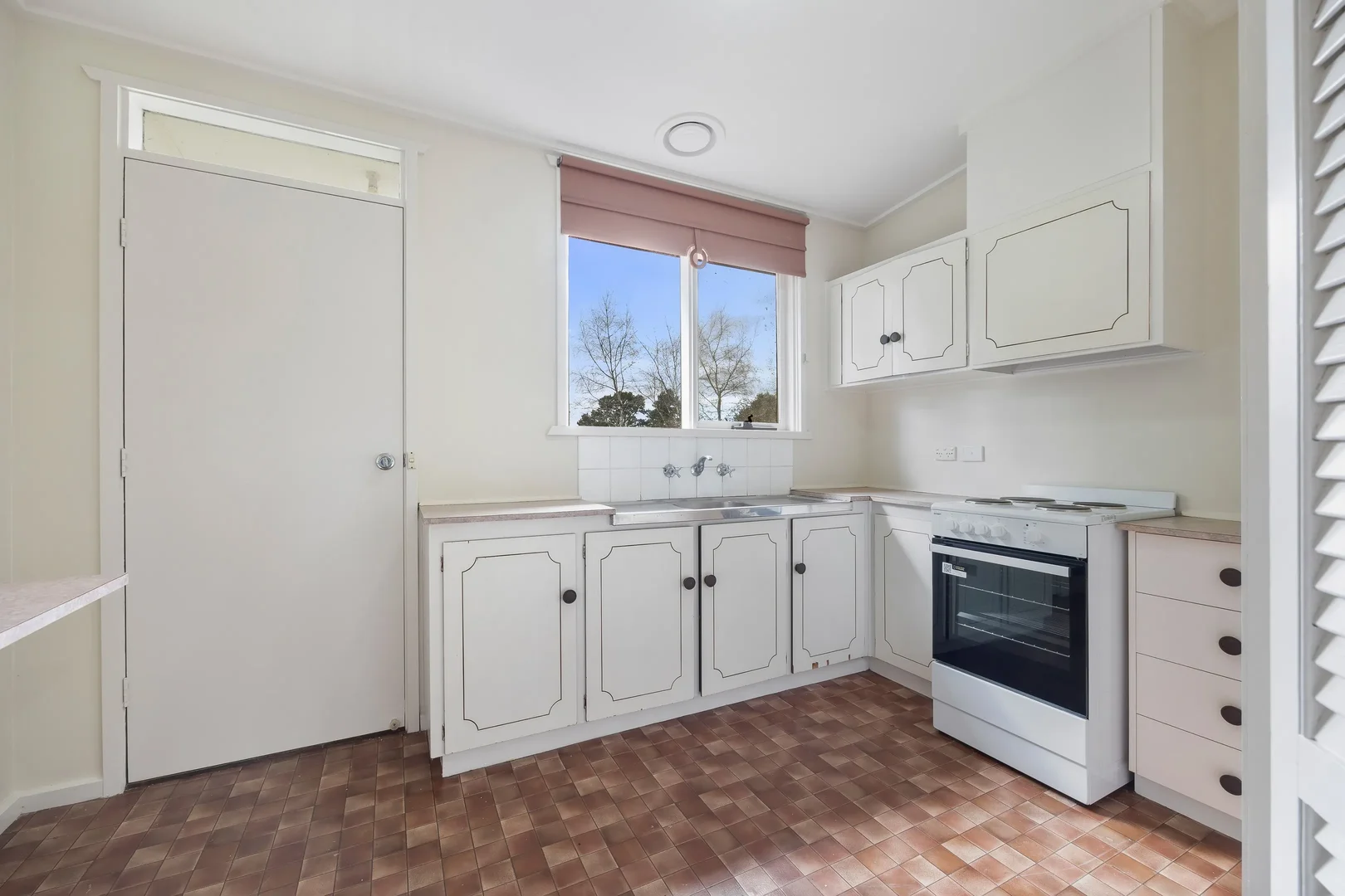 Additional image 6 of 8B Rathkeale Avenue, Mount Helen VIC 3350