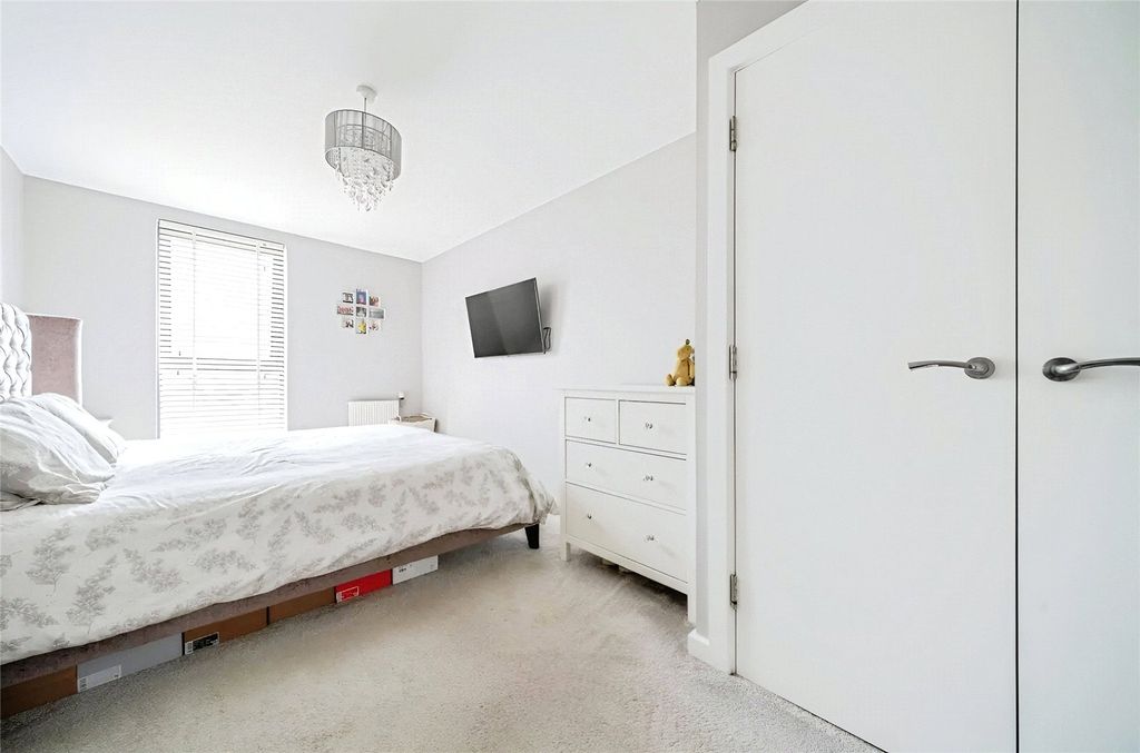 Additional image 5 of 2 bed flat for saleRoyal Oak Road, Bexleyheath DA6