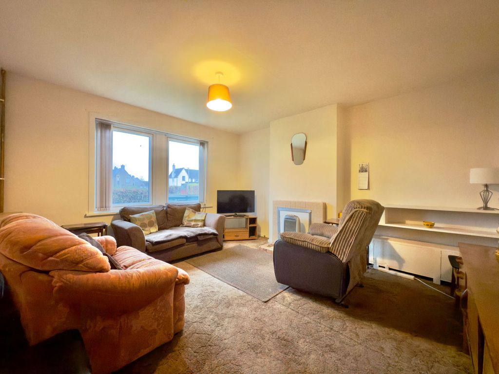 3 bed terraced house for saleCarrol Crescent, Brora KW9 photo 2