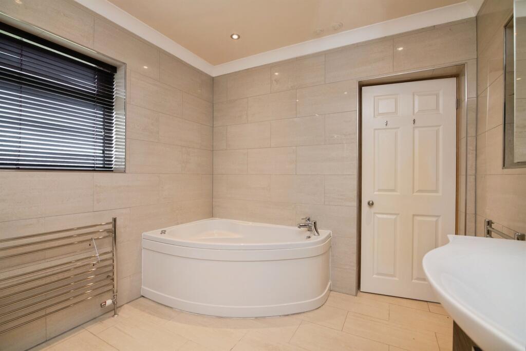 Additional image 25 of Pear Tree Drive, Birmingham