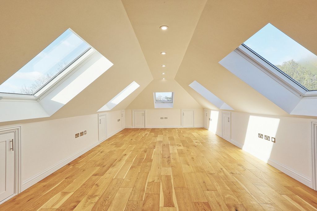 Additional image 22 of 6 bed detached house for saleCurtis Road, Emerson Park RM11