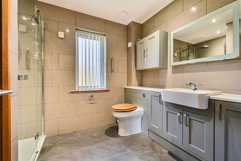 Additional image 26 of 4 bed detached house for saleNorthcourt Avenue, Reading RG2