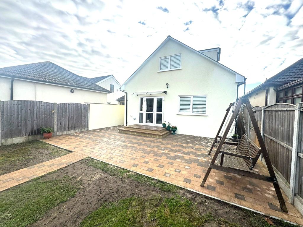 Additional image 20 of 4 bed bungalow for saleManor Road, Dagenham RM10