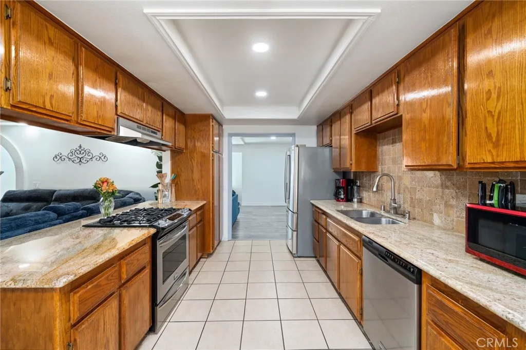 Additional image 7 of 682 W Cheshire St, Rialto, CA 92377