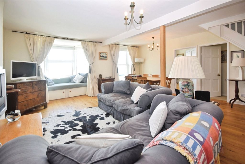 4 bed terraced house for saleSea View Terrace, Aberdovey, Gwynedd LL35 photo 2
