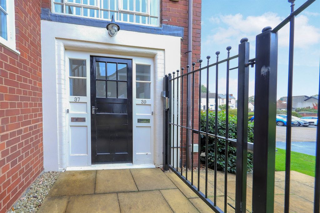 Additional image 13 of 2 bed flat for saleLowbridge Walk, Bilston WV14