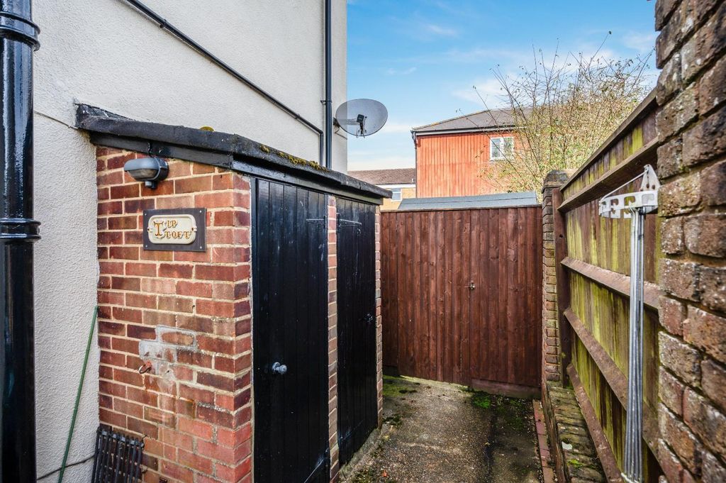 Additional image 10 of 2 bed maisonette for saleCheviot Close, Banstead SM7