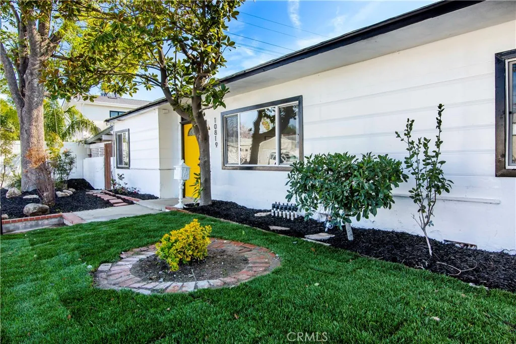 Additional image 62 of 10816 Calvert St, North Hollywood, CA 91606