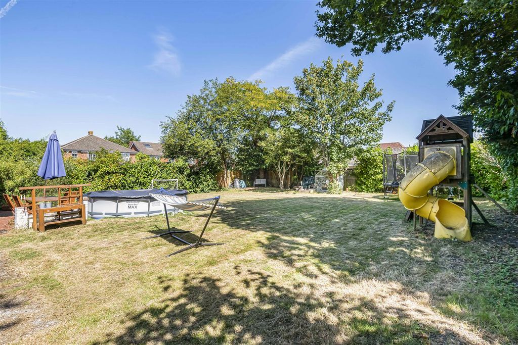 Additional image 16 of 4 bed detached house for saleShinfield Road, Shinfield, Reading RG2