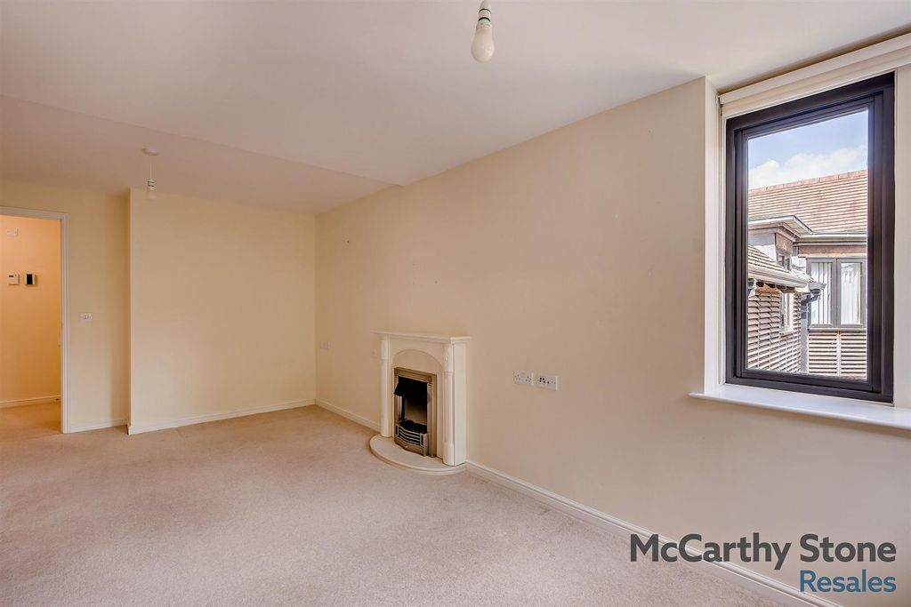 Additional image 6 of 2 bed flat for saleClarkson Court, Ipswich Road, Woodbridge IP12