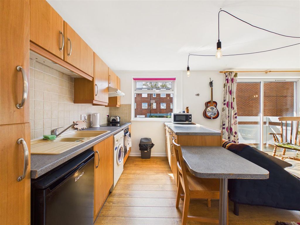 Additional image 5 of 1 bed flat for saleHighgate Court, Highgate, Beverley HU17
