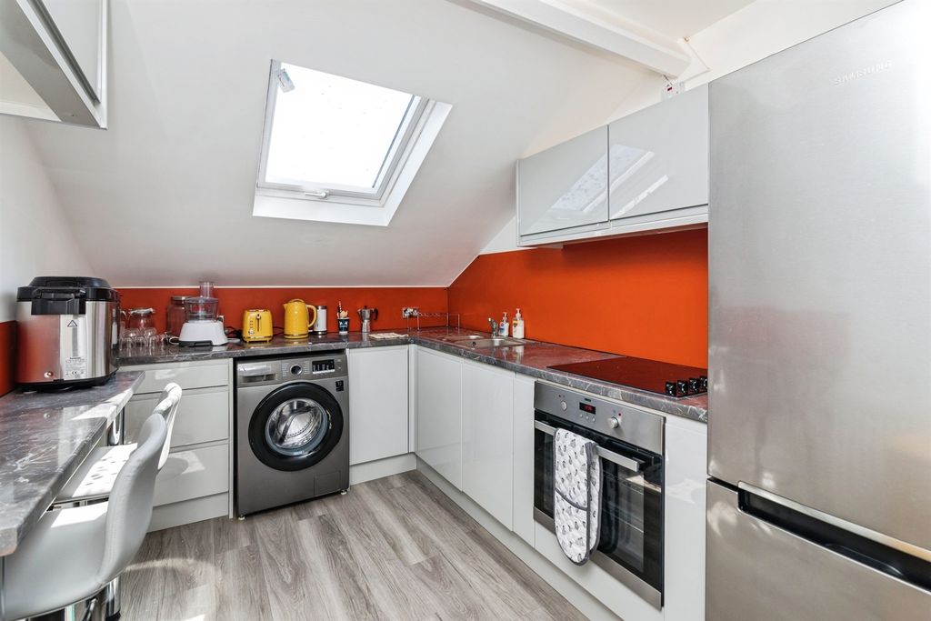 Additional image 6 of 1 bed flat for saleKirkley Cliff, Lowestoft NR33