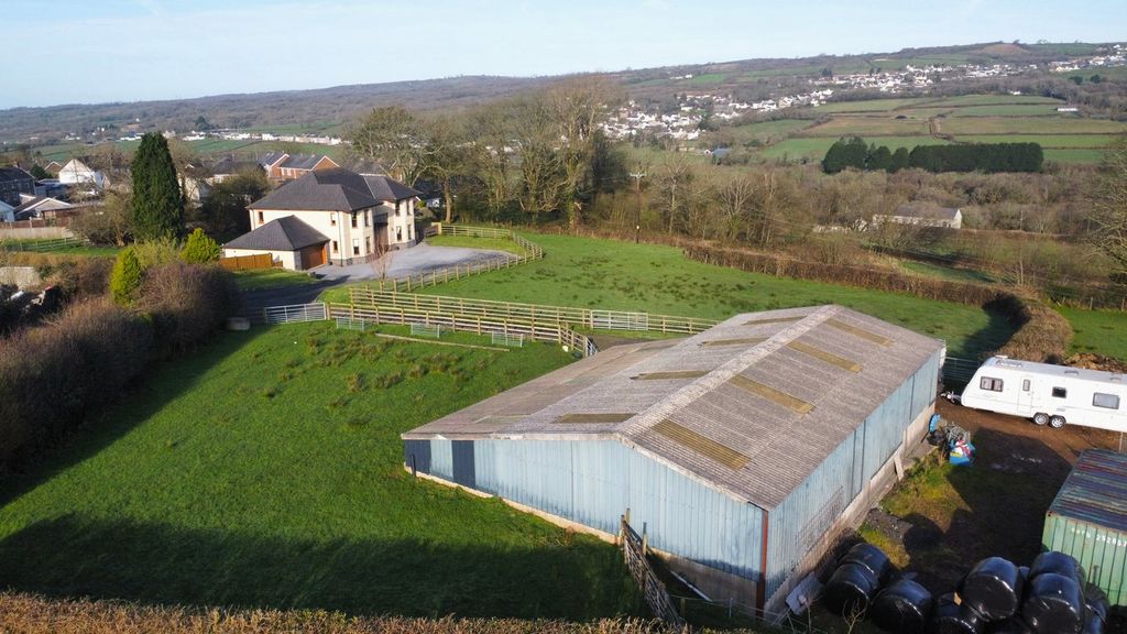 Additional image 2 of 4 bed farm for saleHeol Llanelli, Pontyates SA15