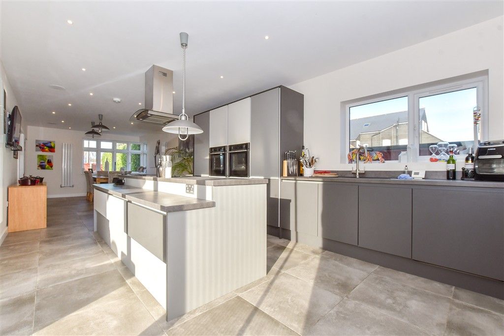 Additional image 2 of 5 bed chalet for saleGrenham Bay Avenue, Minnis Bay, Birchington, Kent CT7