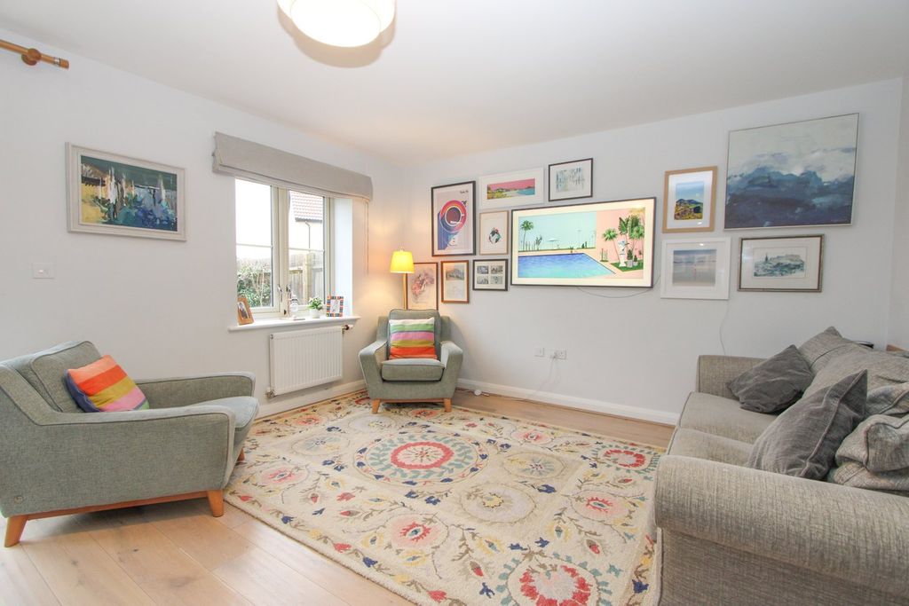 3 bed semi-detached house for saleTrinity Meadows, Chipping Sodbury BS37 photo 4