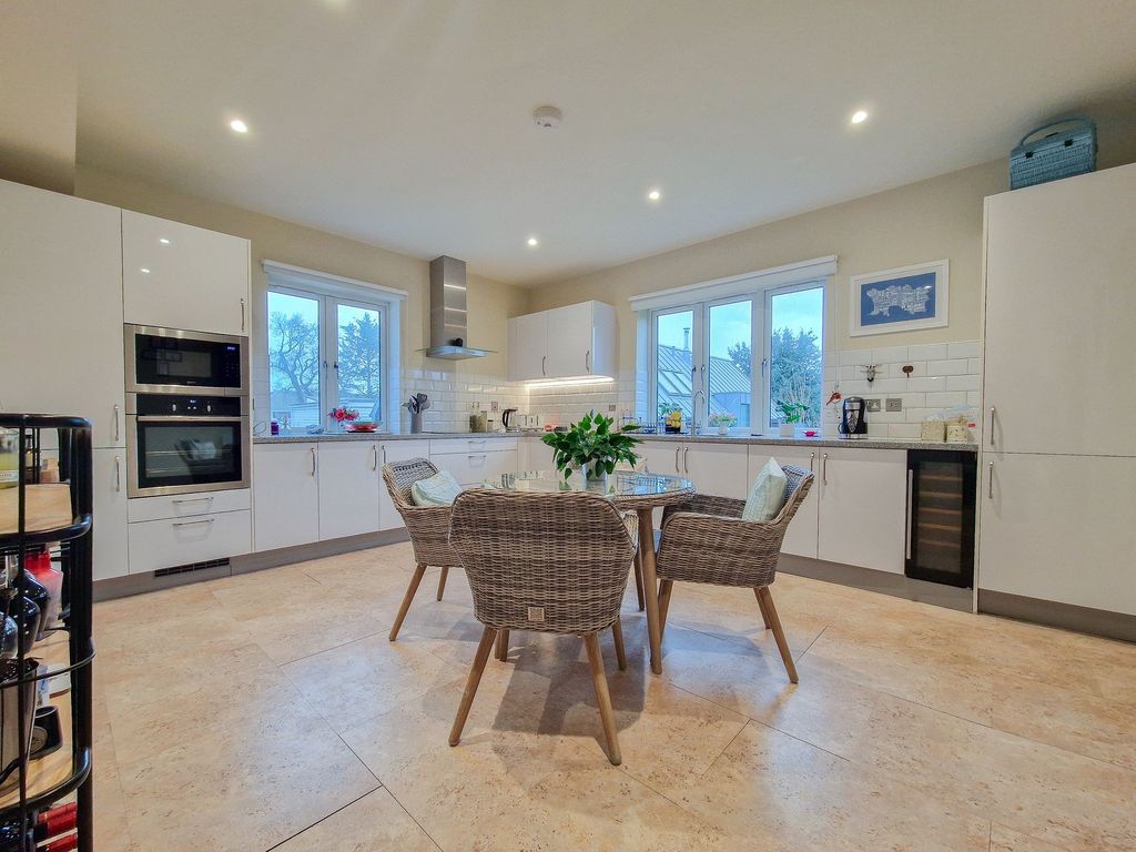 Additional image 15 of 3 bed flat for sale4 Cartref Apartments, St Saviour JE2